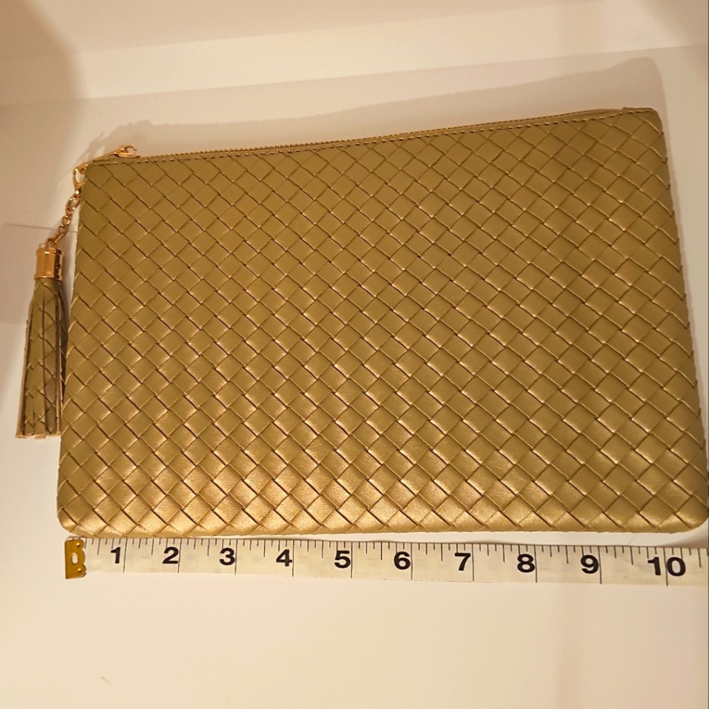 Virginia Wolf Gold Woven Clutch with Tassel on Zipper New